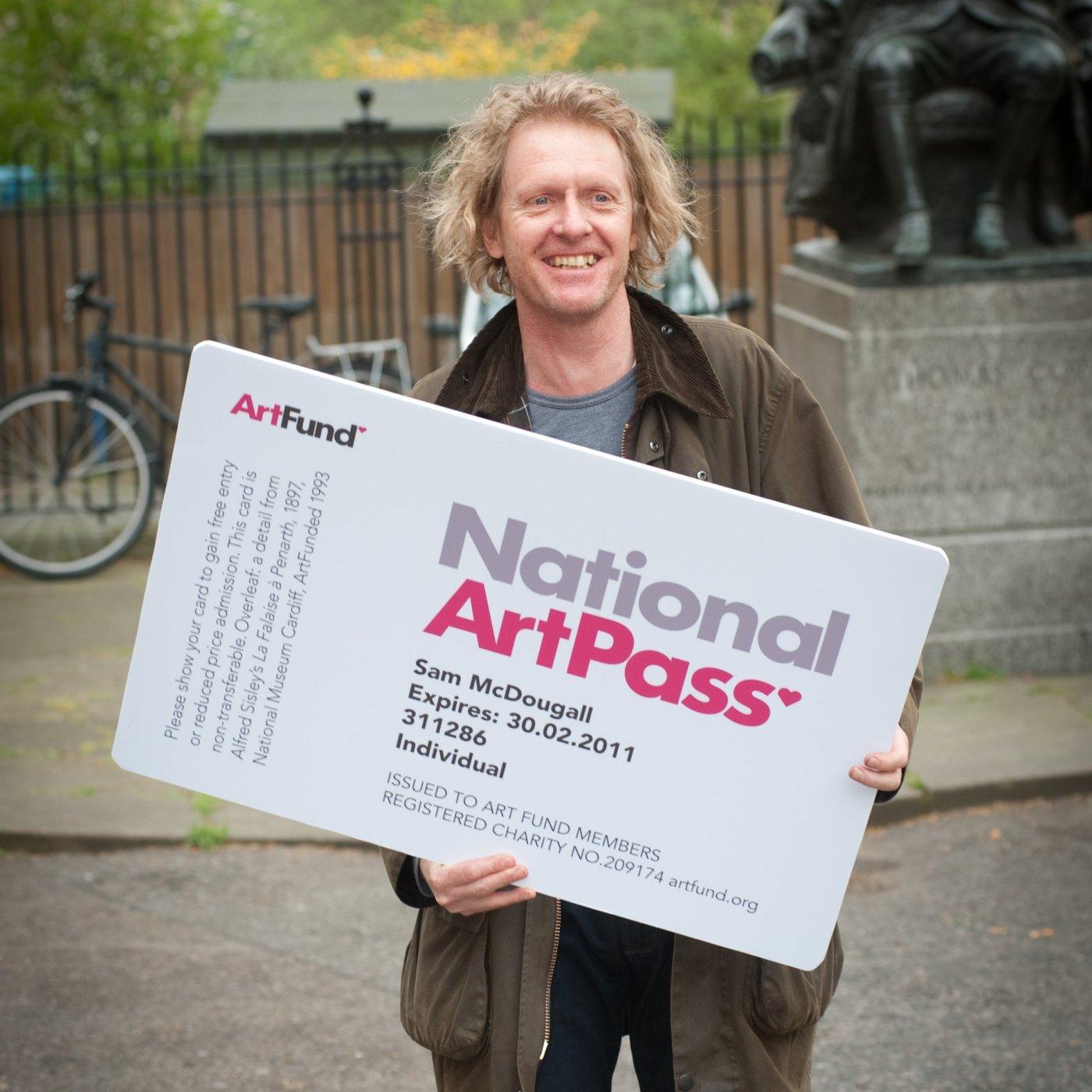 Grayson Perry helps to launch the National Art Pass, 2011